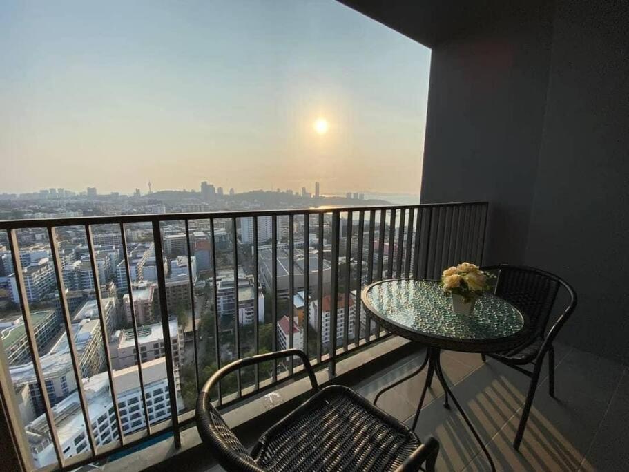 The Base Central Pattaya 2Bed King&Queen Sky Seaview & Infinity Pool Kültér fotó