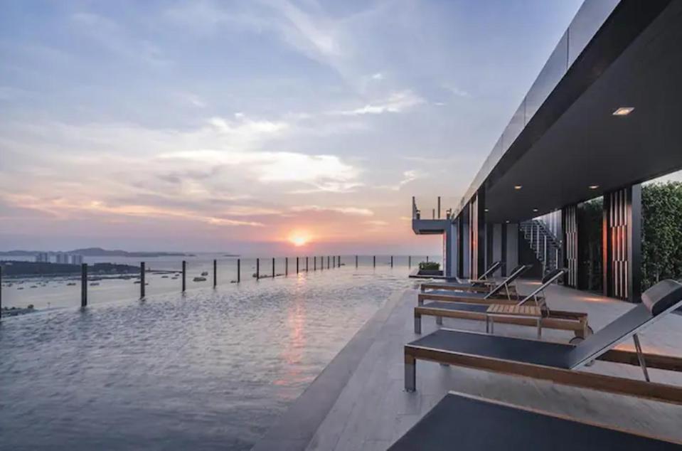 The Base Central Pattaya 2Bed King&Queen Sky Seaview & Infinity Pool Kültér fotó